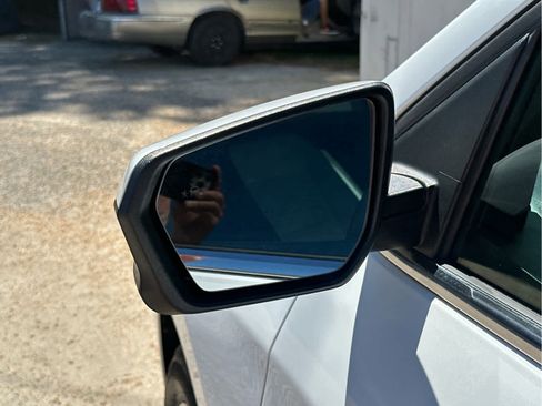 Used 2020 Chevrolet Equinox LT image 13