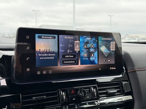 New 2026 Nissan Pathfinder SV image 27