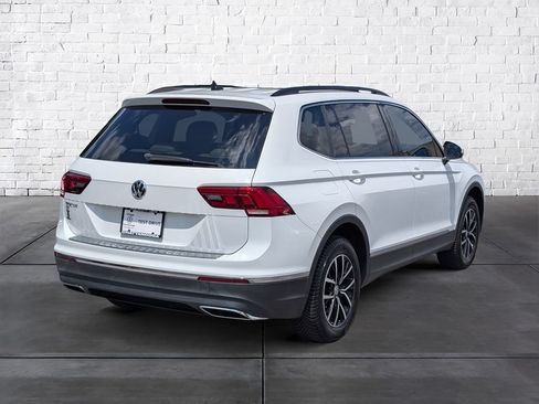 Used 2021 Volkswagen Tiguan SE w/ Panoramic Sunroof Package FWD image 7