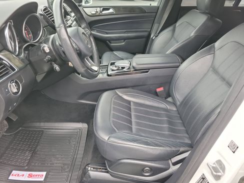 Used 2018 Mercedes-Benz GLE 350 w/ Premium 1 Package image 4
