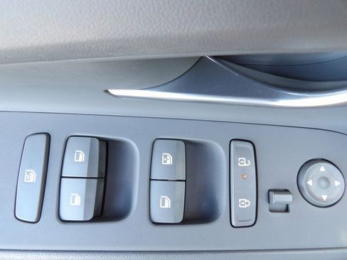 Used 2024 Hyundai Elantra SEL FWD image 14