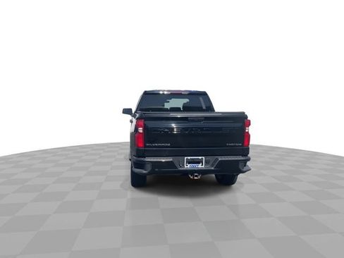 Used 2020 Chevrolet Silverado 1500 Custom w/ Custom Value Package AWD/4WD image 7