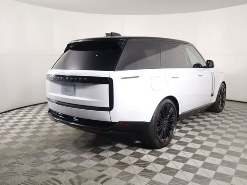 New 2026 Land Rover Range Rover SE image 5