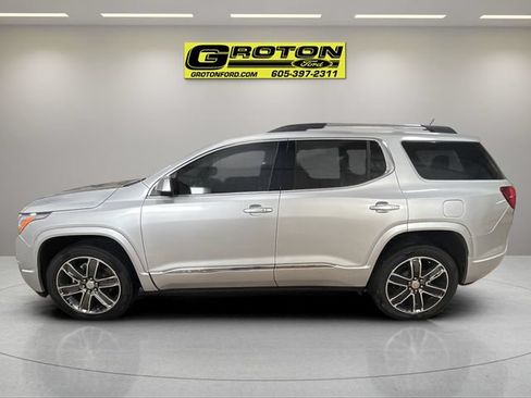 Used 2019 GMC Acadia Denali w/ Technology Package AWD/4WD image 2
