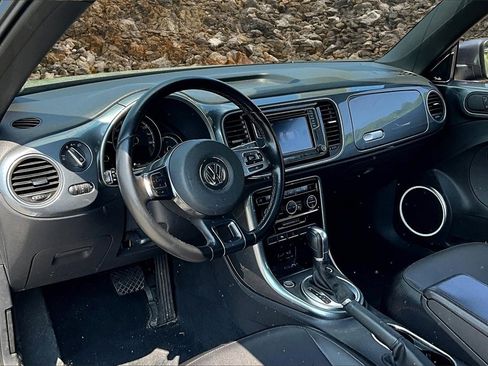 Used 2019 Volkswagen Beetle 2.0T SE image 11