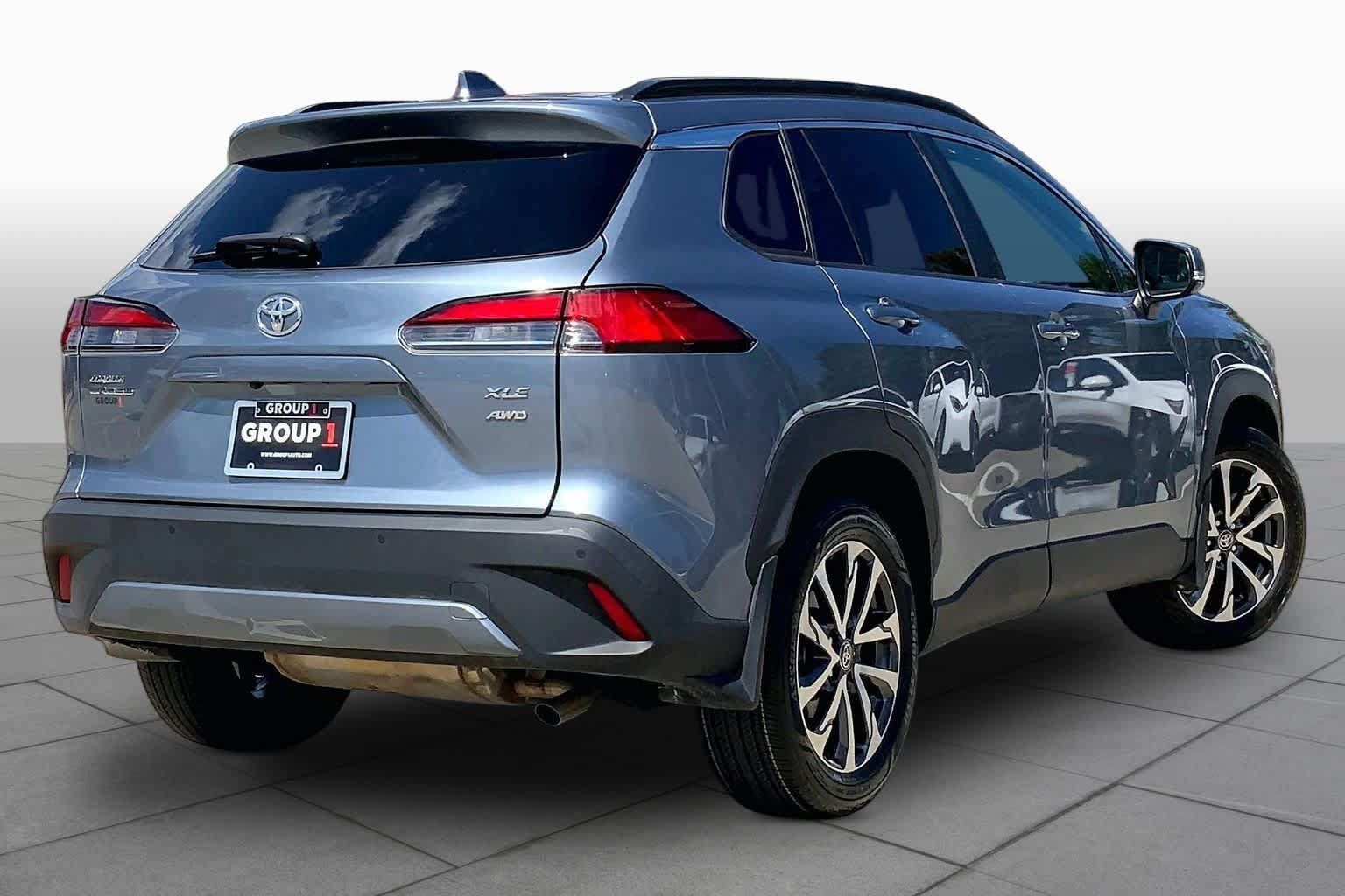 Used 2023 Toyota Corolla Cross XLE w/ Convenience Package AWD/4WD image 13