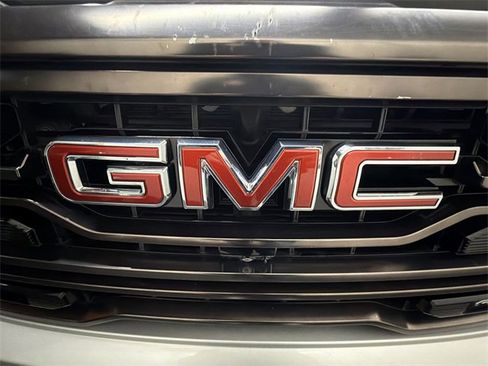 Certified 2022 GMC Sierra 1500 AT4X image 33