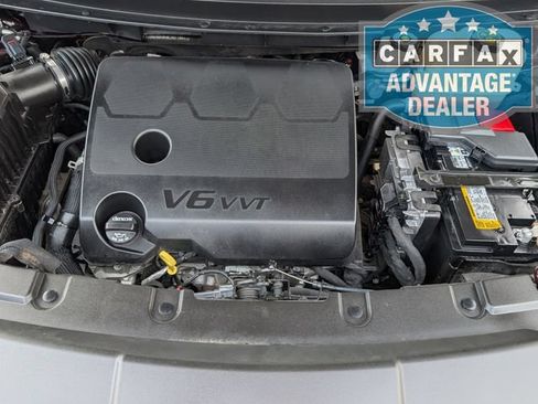Used 2021 Chevrolet Traverse LT FWD image 37