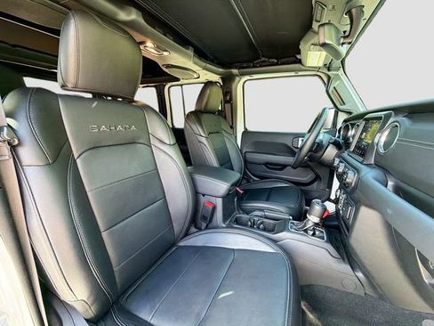 Used 2023 Jeep Wrangler Sahara w/ Cold Weather Group image 15