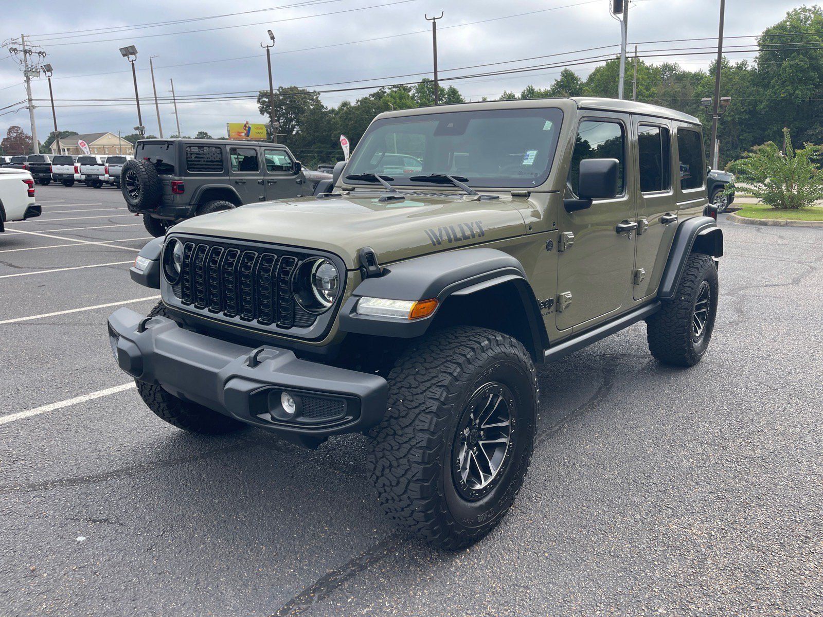 Used 2025 Jeep Wrangler Unlimited Sport AWD/4WD image 3