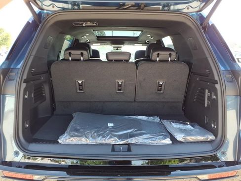 New 2026 Chevrolet Traverse High Country FWD image 7