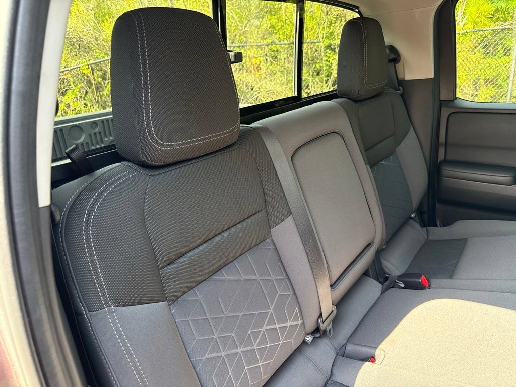 Certified 2025 Nissan Frontier SV w/ SV Convenience Package RWD image 32