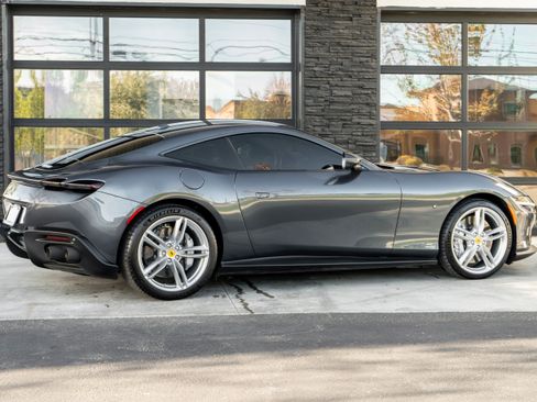 Used 2021 Ferrari Roma RWD image 10