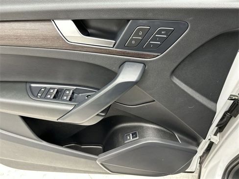 Certified 2023 Audi Q5 2.0T Premium w/ Convenience Package image 13