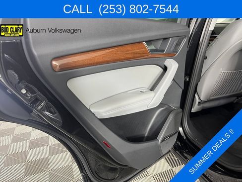 Used 2023 Audi Q5 2.0T Premium Plus w/ Premium Plus Package AWD/4WD image 11