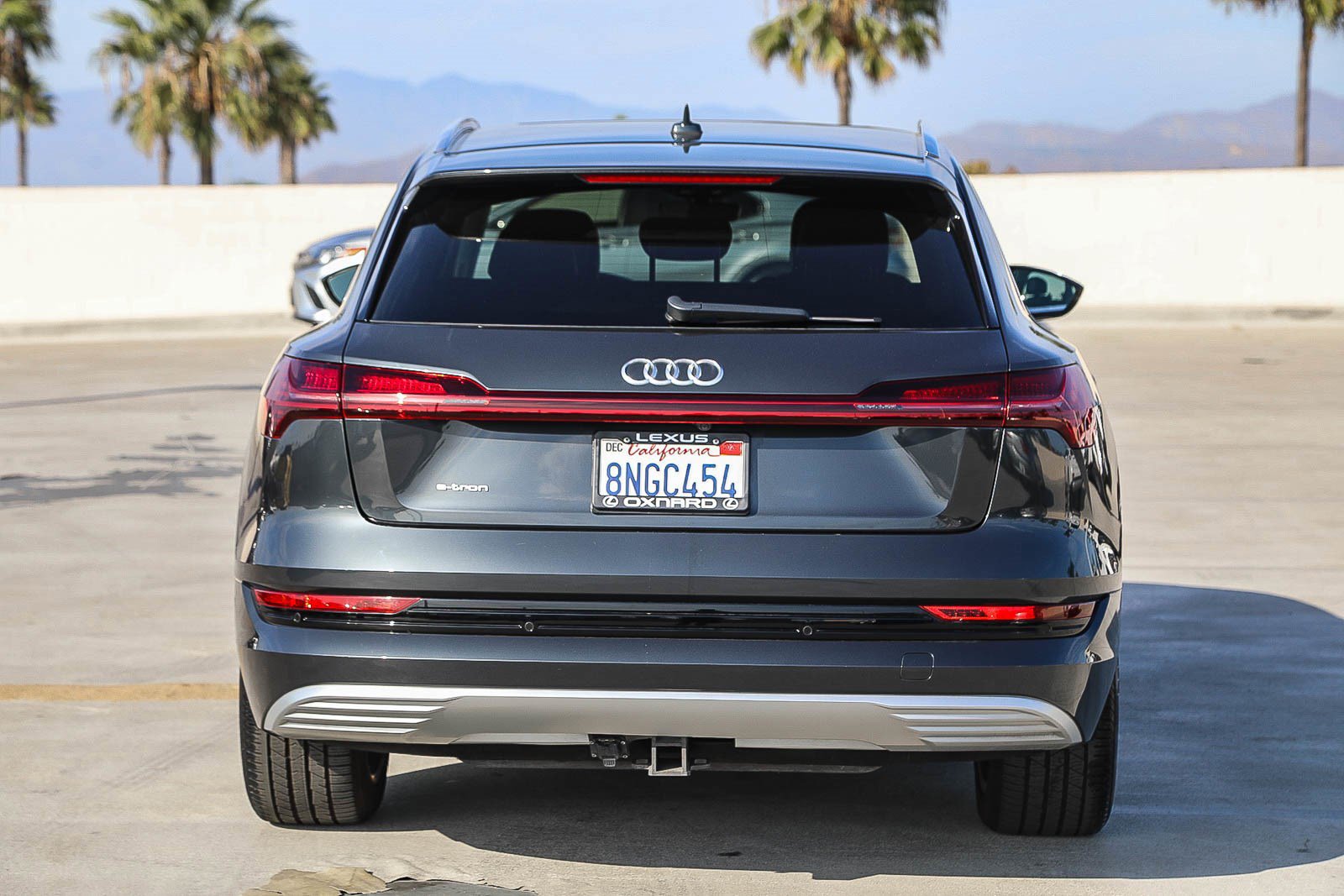 Used 2019 Audi e-tron Prestige w/ Prestige Package AWD/4WD image 6