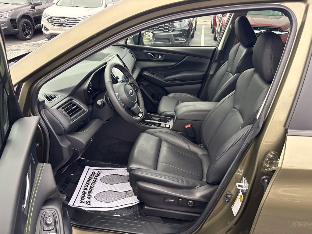 Certified 2026 Subaru Ascent Bronze Edition w/ Onyx Package AWD/4WD image 9