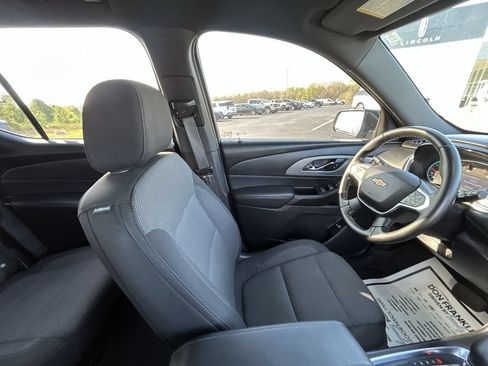 Used 2023 Chevrolet Traverse LT AWD/4WD image 10