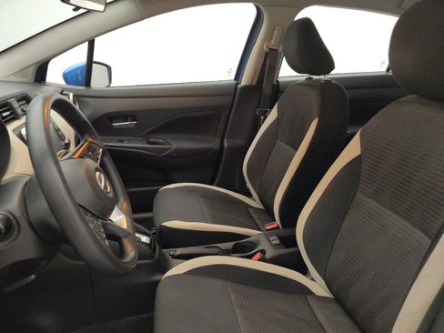 Used 2021 Nissan Versa SV FWD image 18