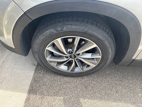 Used 2020 Hyundai Santa Fe Limited AWD/4WD image 15