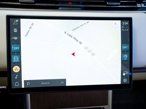 Used 2024 Land Rover Range Rover Long Wheelbase SE image 41