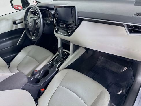Certified 2022 Toyota Corolla Cross LE AWD/4WD image 30