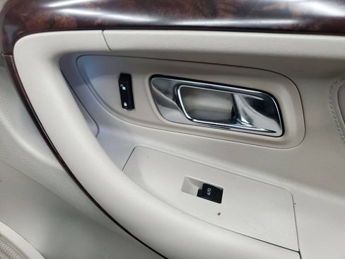 Used 2012 Ford Taurus Limited image 16