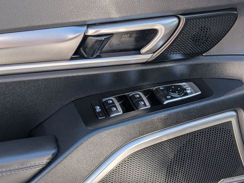 Used 2025 Kia Telluride S image 13