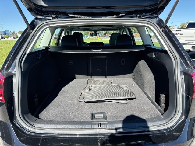 Used 2017 Volkswagen Golf Alltrack SE AWD/4WD image 26