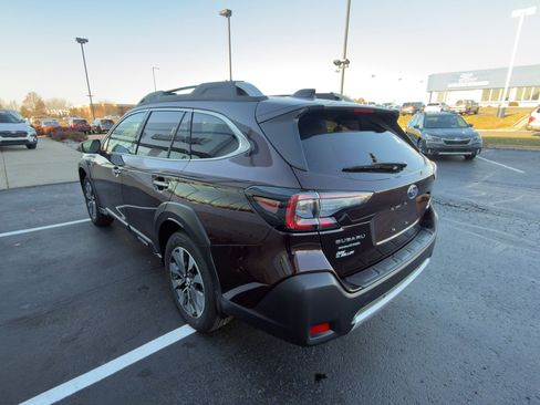 Used 2025 Subaru Outback Touring image 5