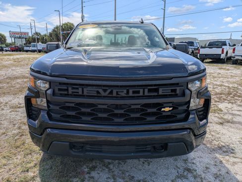 Used 2023 Chevrolet Silverado 1500 Custom image 9