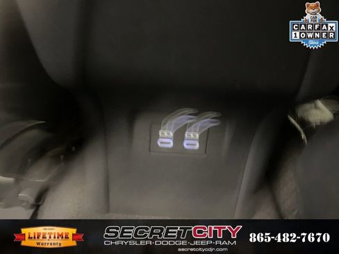 Used 2025 Toyota Prius LE FWD image 25