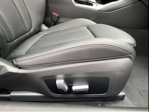 Used 2022 BMW 230i Coupe w/ Premium Package 2 RWD image 26