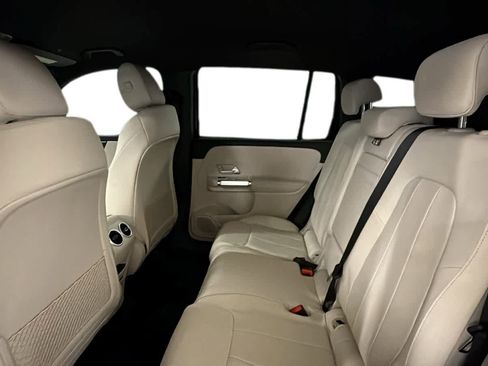 New 2026 Mercedes-Benz GLB 250 4MATIC image 6