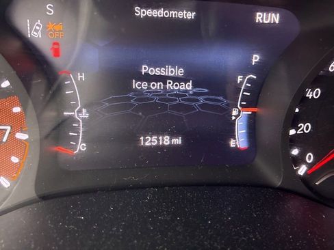 Used 2022 Jeep Compass Trailhawk image 6