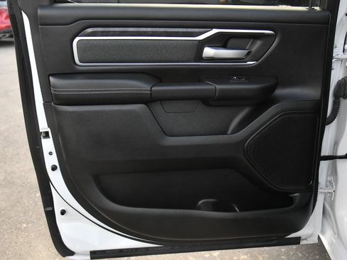 Used 2022 RAM 1500 Big Horn AWD/4WD image 38