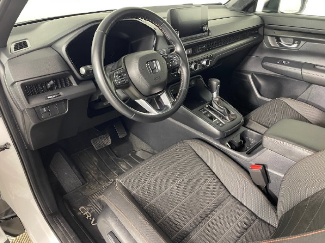 Used 2025 Honda CR-V Sport image 3