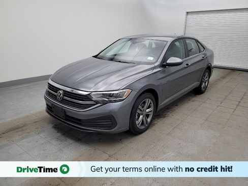 Used 2024 Volkswagen Jetta SE image 1