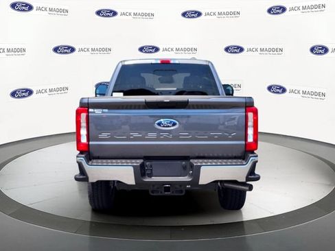 New 2026 Ford F250 XLT w/ FX4 Off-Road Package AWD/4WD image 4