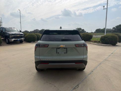 Used 2026 Chevrolet Equinox LT AWD/4WD image 12