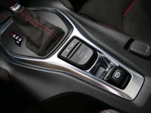 Used 2021 Chevrolet Camaro ZL1 image 19