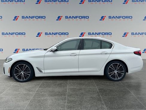 Used 2022 BMW 530i w/ Convenience Package RWD image 2