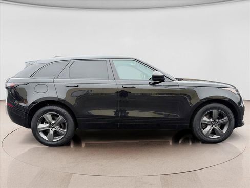 Used 2025 Land Rover Range Rover Velar Dynamic SE image 4