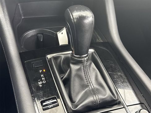Used 2021 MAZDA MAZDA3 s image 27