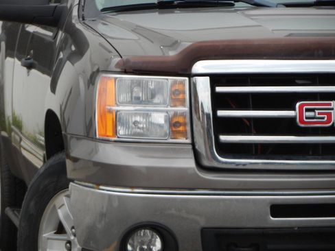 Used 2013 GMC Sierra 1500 SLE w/ Power Tech Package image 6