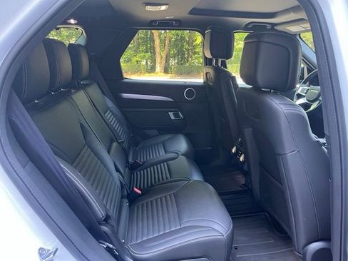 Certified 2025 Land Rover Discovery Dynamic SE AWD/4WD image 13