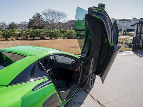 Used 2018 McLaren 570S Spider image 35