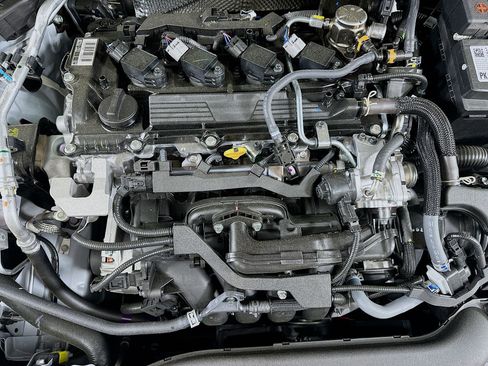 Used 2026 Toyota Corolla LE FWD image 31