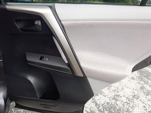 Used 2013 Toyota RAV4 XLE AWD/4WD image 26