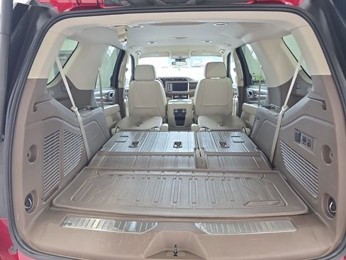 Used 2023 GMC Yukon Denali image 17